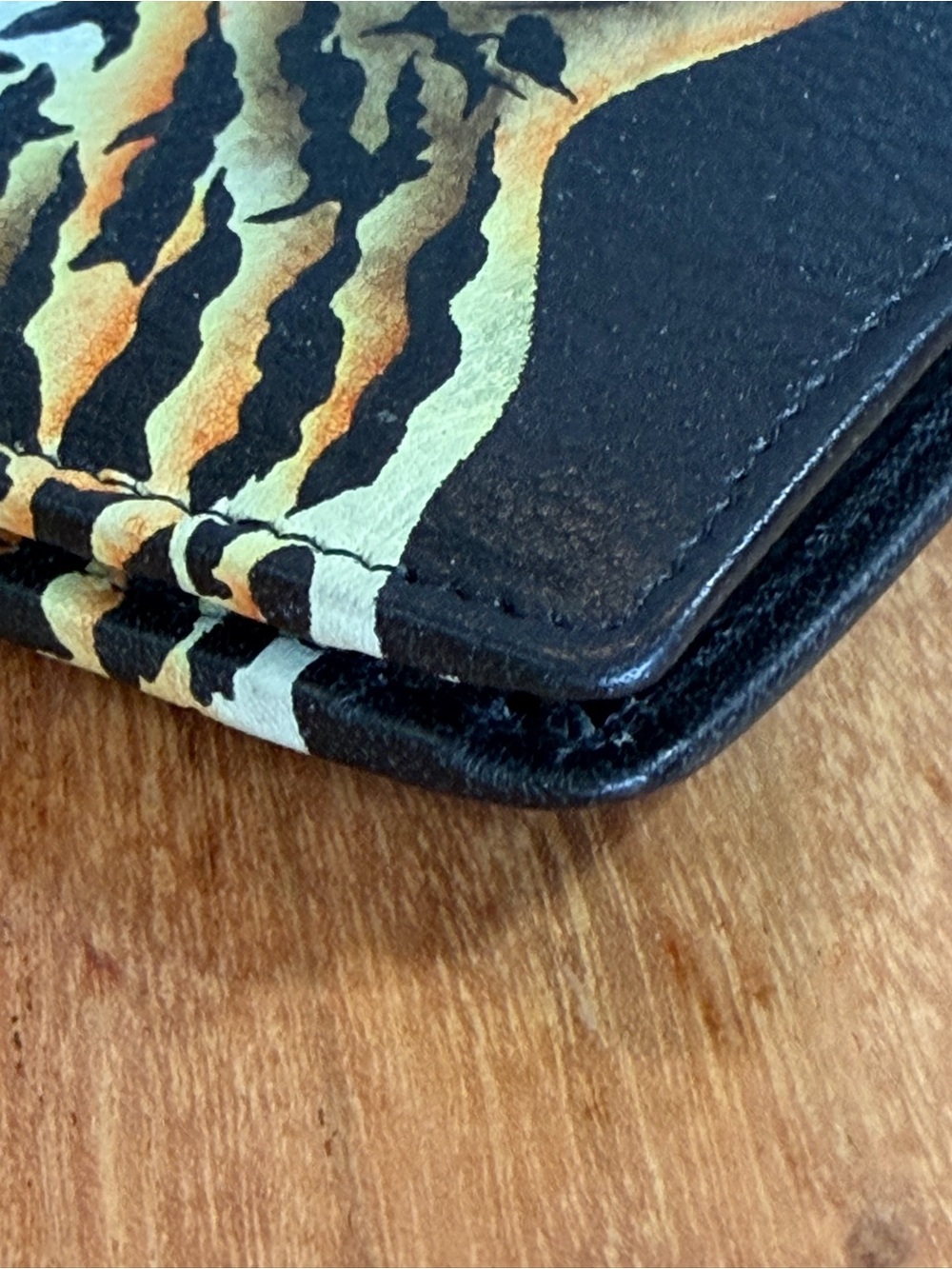 Anuschka Maximalist Tiger Hand-Painted Leather Wallet - Picture 7 of 11